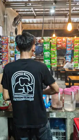 Staff Kitchen Warmindo Gadjah