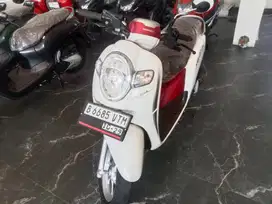 Honda SCOOPY 2019 Low Km - Maulana Motor