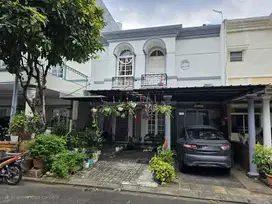 Di Jual Rumah Gading Riviera 2 lantai semi furnish, Kaasan Elit