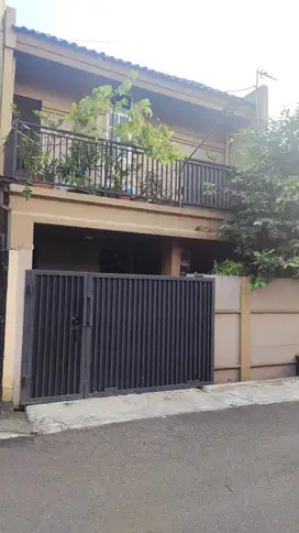 Rumah Dalam Komplek Kavling  DKI Pondok  Kelapa Dekat Tol Bacakayu