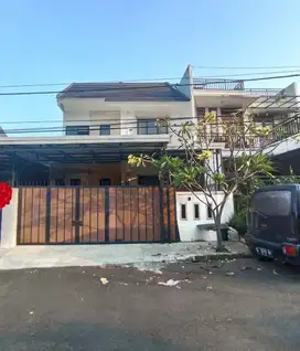 Rumah 2 Lantai Minimalis Siap Huni di Nusa Loka BSD Dekat Tol