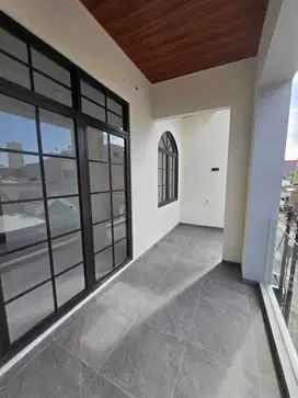 Dijual Rumah Baru Gress Lokasi Strategis Di Babatan Pantai Surabaya