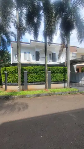 Rumah Huk 2 lantai dekat Taman Kota,sekolah  di Giri loka Bsd city
