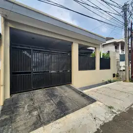 Rumah 1lantai rapih terawat 180m² di Nusaloka