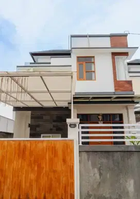 For Sale rumah 2 Lantai MInimalis Renon