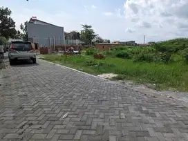 Tanah Premium, Ambarukmo, Selatan Amplaz