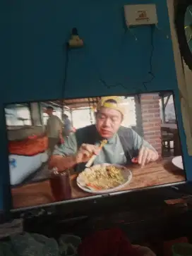 Smart TV 40 Inc murah