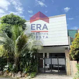 Rumah 2 Lantai Taman Ratu Posisi Tanah Ngantong Siap Huni