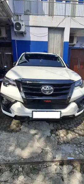 Di Jual Fortuner 2.4 VRZ TRD Sportivo 4X2 A/T Tahun 2020