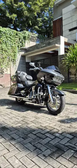 Harley Davidson ROAD GLIDE ULTRA CVO FLTRUSE, th 2016