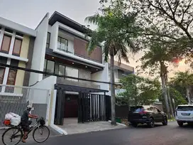 Rumah Baru, Minimalis Modern, 3 Lantai, di Perum Citra 2 Extention