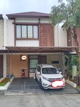 Disewakan Rumah Full Furnish Cluster  Patio Lippo Cikarang, View Taman
