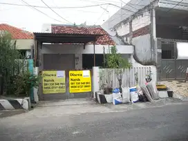 Rumah di Ngagel Wasana