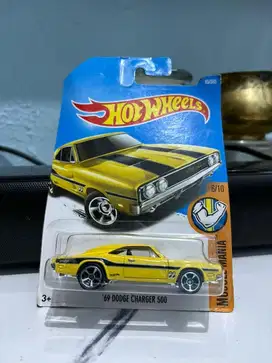 Hot Wheels 69 Dodge Charger 500