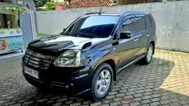 Mobil Nissan X-Trail 2.5 Autech AT. Istimewa..