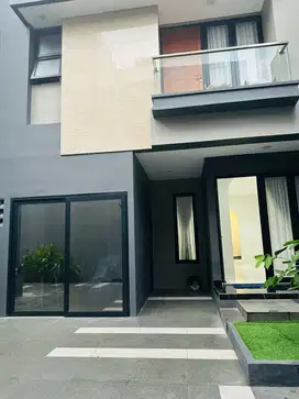Dijual Cepat Townhouse di Kebon Jeruk, Jakarta Barat