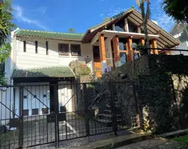 Dijual Rumah Sejuk Dago Atas – View Air Terjun & Hutan Rindang