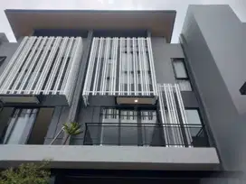 Rumah premium 4 lantai di Jakarta selatan