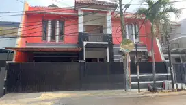 Rumah 2 Lantai di Tebet Barat Jakarta Selatan - ID
