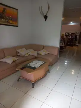 Dijual Rumah  Taman Kebon Jeruk Intercon