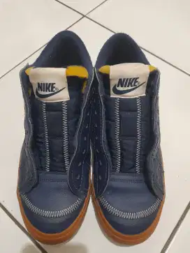 Di jual sepatu nike