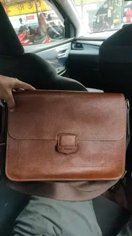 Tas Fossil Like New