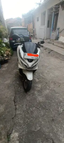 Dijual Honda PCX ABS 2018 Warna Putih
