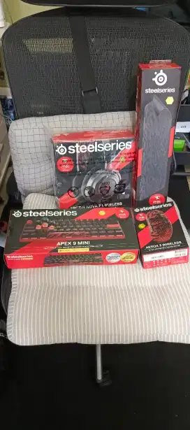Steelseries x Faze Clan Complete (BNIB dan BNOB)