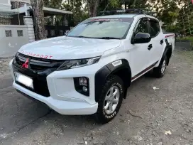 Mitsubishi Triton kondisi istimewa
