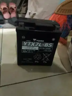 Aki vespa metik yuasa YTX7L-BL