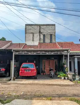 Rumah 2 Lantai SHM - Furnished, View Tenang & Strategis