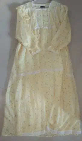 Dress ruffle blossom