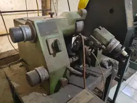 Mesin Asah Grinder Universal Tool Grinder U2.
