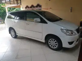Toyota Kijang Innova (2013)