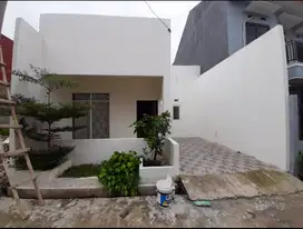 Jual rumah satu setenga lantai lokasi bintara dekat kota bintang