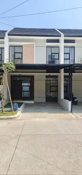 Dijual Rumah Baru Keren Sherwood Taman Kopo Indah Bandung