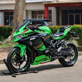 KAWASAKI ZX25RR ABS HIJAU 2023 KM 10K PAJAK PANJANG NO MINUS