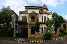 Dijual Rumah Full Furnished di Istana Dieng, Kota Malang
