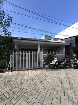 Jual Rumah Mulyosari  Baru Renovasi dekat Sutorejo