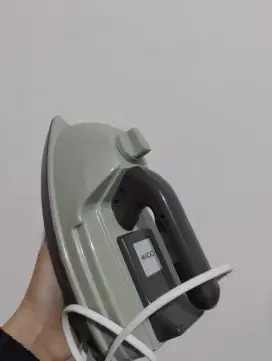 SETRIKA UAP MAGO