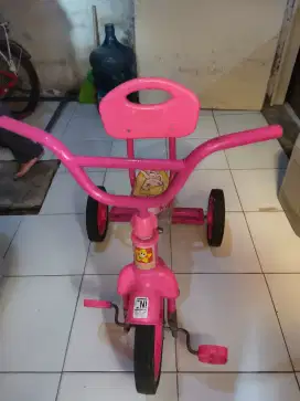 Sepeda roda tiga