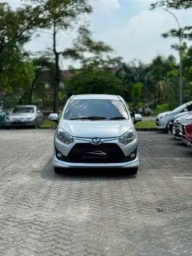(Cash) Agya TRD 1.2 matic 2017 silver dp 5jt kredit bagus murah