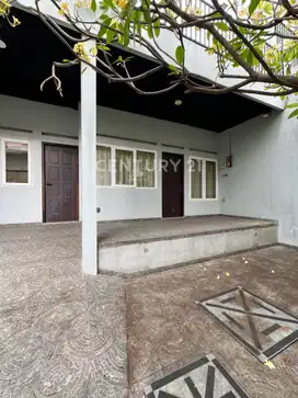 Rumah Modern Industrial 2 Lt Lingkungan Nyaman Di Pulomas S8916