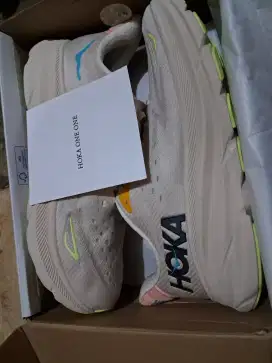 Sepatu Hoka clifton 9