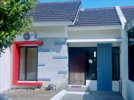 DISEWAKAN RUMAH SEGARA CITY CLUSTER DESCADA PERTAHUN