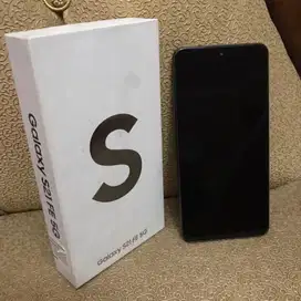 Samsung Galaxy S21 FE 5G RAM 8/256GB - Ex Pakai Istri