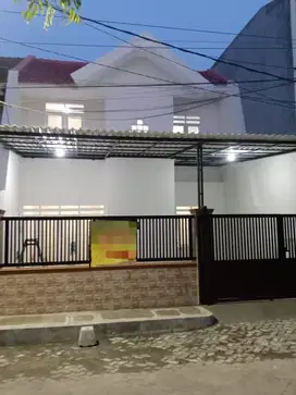 Jual Cepat Rumah 2 Lantai Full Renov Siap Huni Rungkut
