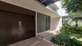 Disewakan Rumah Siap Huni di Cluster Btari Summarecon