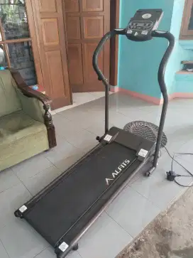 Jual treadmill elektrik seadanya aja