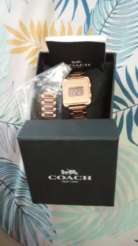 JAM TANGAN COACH